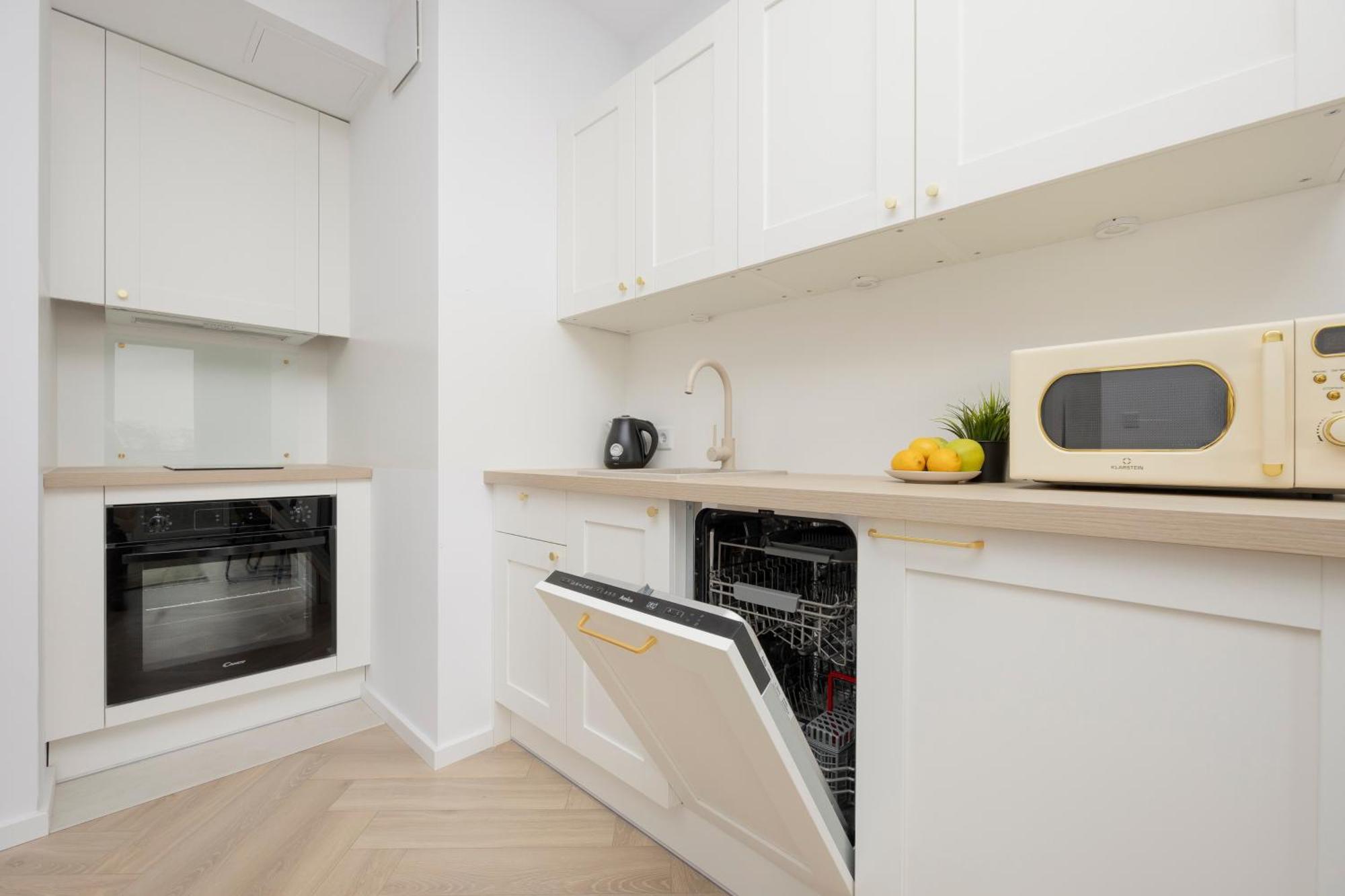 Modern Apartment With Balcony Near Aleje Jerozolimskie By Noclegi Renters Warsaw Exterior photo